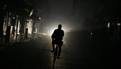 تبريرات الحكومة السورية لعتمة الشوارع: مليون ليرة لعمود الإنارة بالبطارية