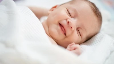 تفسير حلم رؤية الطفل في المنام.. وهل تعني الخير ام الهم ؟