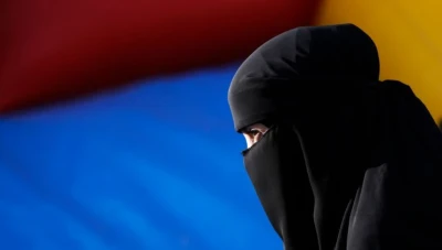 دولة أوروبـية تحـظـر ارتـداء النقـاب بشـكل كامـل