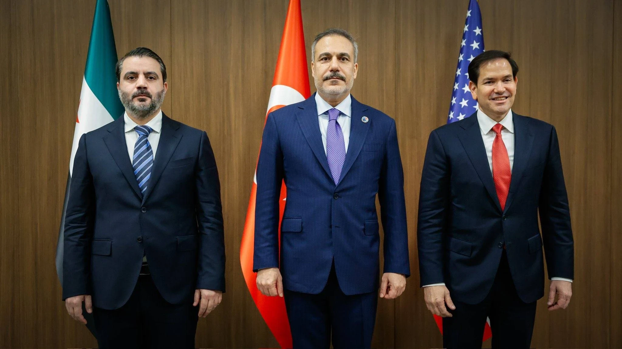 تركيا وسوريا وأمريكا يرسلون رسالة مشتركة لـ "قسد": "اندماج فوري" مع الدولة السورية