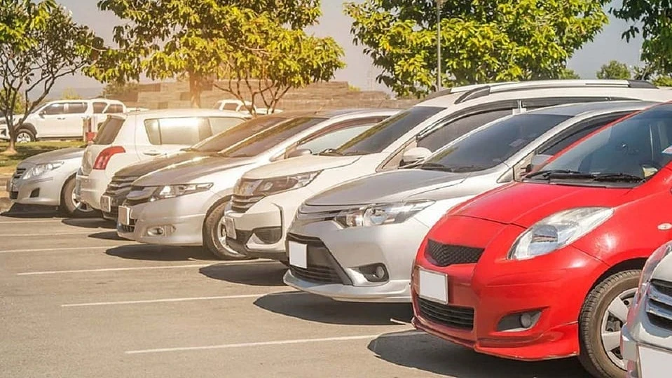 تحديث أسطول الوزراء في سوريا: خطط لاقتناء سيارات حديثة من شركة FAW بدلًا من السيارات القديمة