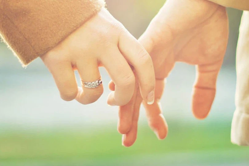 سر السعادة الأنثوية: لماذا تُحدث 47 دقيقة من الاهتمام كل الفرق؟