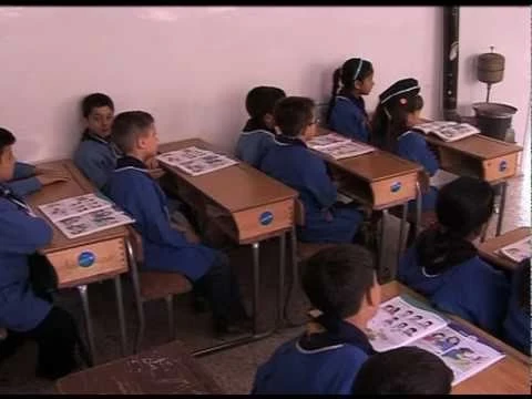 مرض غير مرتبط بالفقر ينتشر بالمدارس السورية