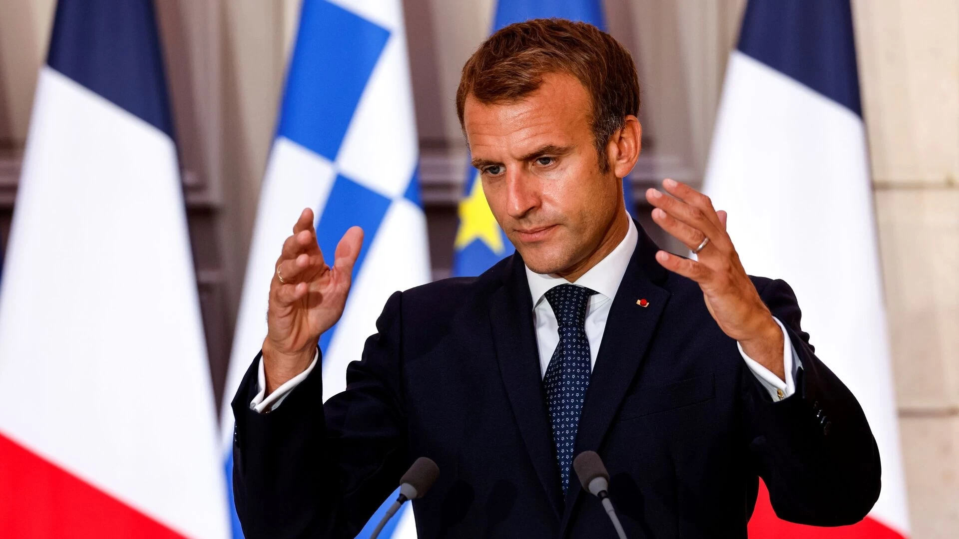 ماكرون يفوز بولاية رئاسية ثانية في فرنسا.. وأول تعليق من لوبان عقب خسارتها