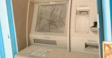 العقاري يبتكر طريقة جديدة للحفاظ على الكابل المغذي لصرافات الحديقة ..!!