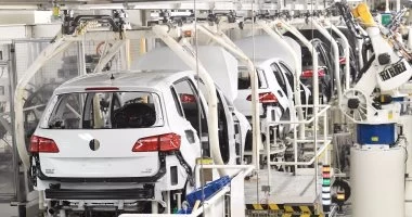 اللجنة الاقتصادية توافق على تجميع السيارات العاملة على الطاقة الكهربائية لكن بشروط