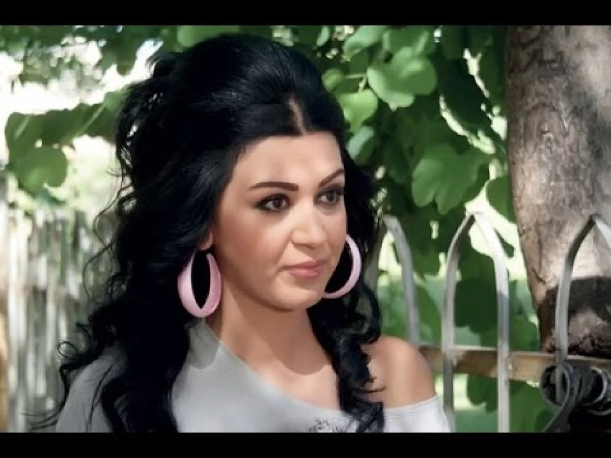 ممثلة سورية تحدث ضجـ.ـة بحديثها عن ليلة دخلتها