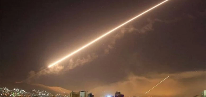 صور أقمار صناعية تظهر آثـ.ـار الغـ.ـارات الإسـرائـ.ـيلية على مطار دمشق الدولي