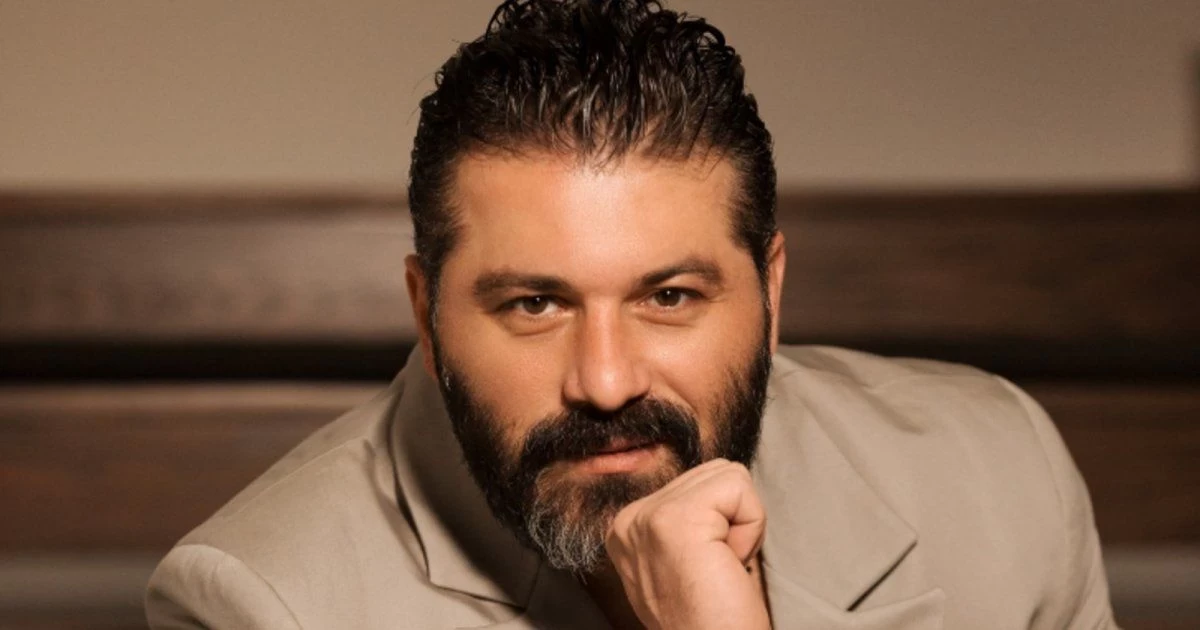 يزن السيد يشكو موظفة البلدية التي هـ.ـدمت مطعمه