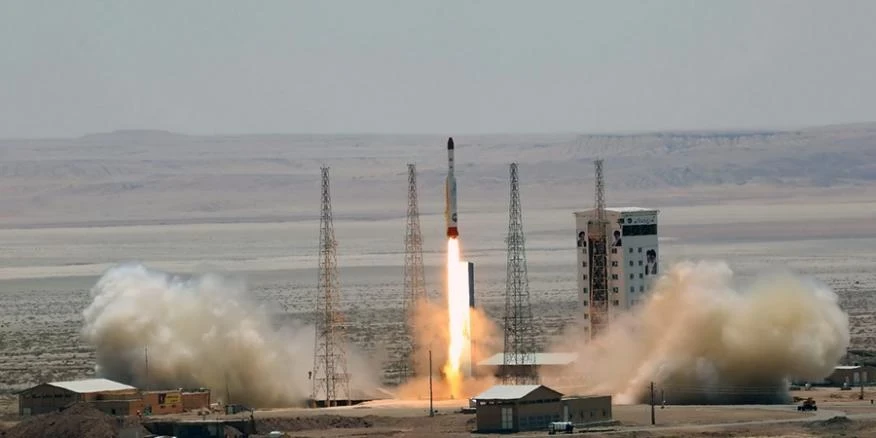 إيران تعلن عن إنتاج نسخ جديدة للقمر الصناعي