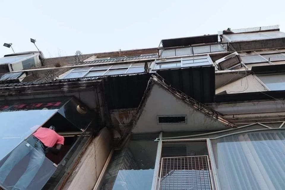 انتـ.ـحـ.ـار شاب برمي نـ.ـفسه في شارع الحمرا