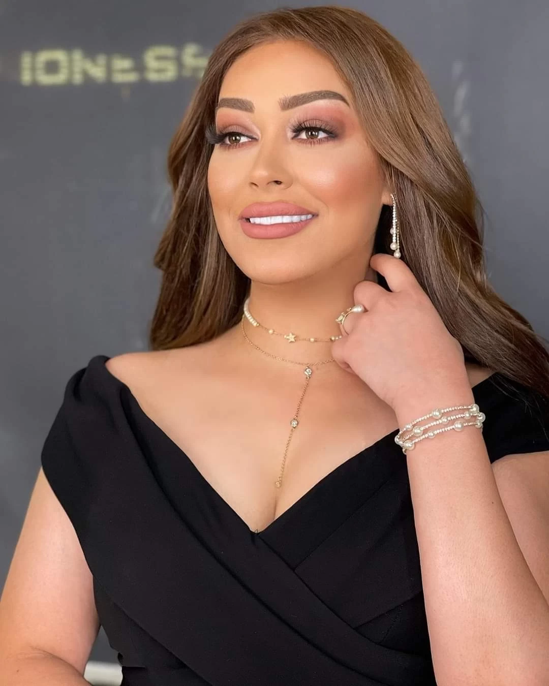 زوج يسـ.ـرق مصاغ زوجته لحضور حفل "ريم السواس"