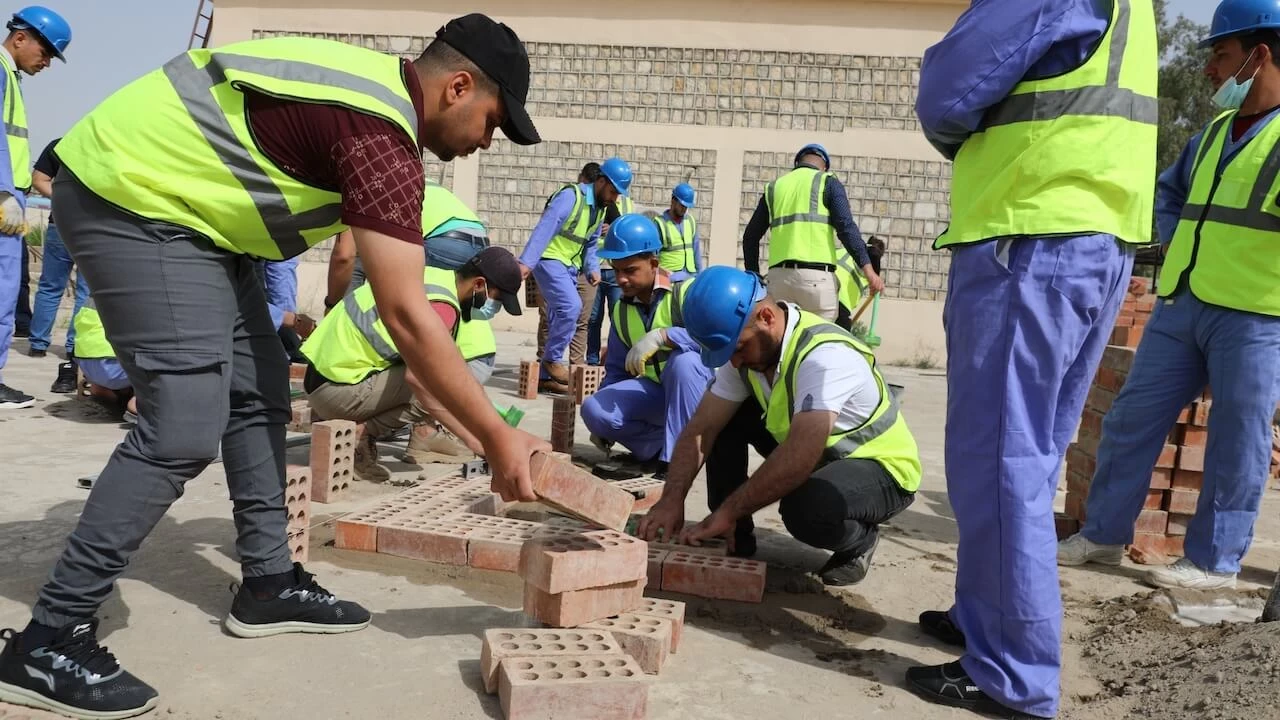 افتتاح دورات مجانية لقطاع التشييد والبناء