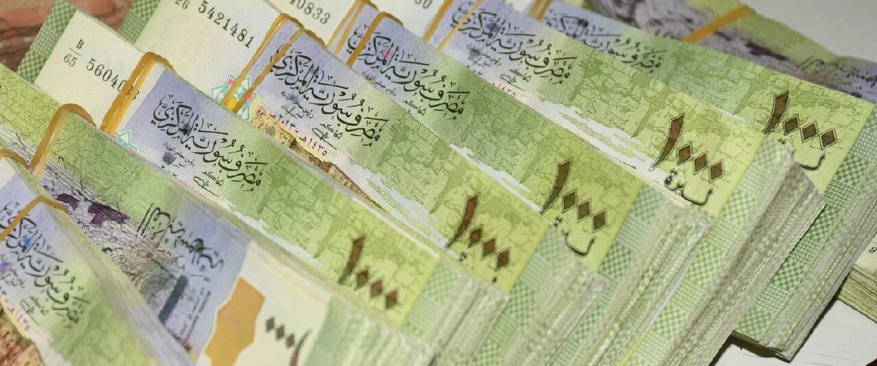 سعر صرف الليرة السورية عند افتتاح يوم الثلاثاء