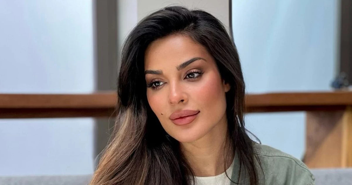 بالصور.. بعد دخولها المستشفى.. نادين نسيب نجيم تطمئن جمهورها