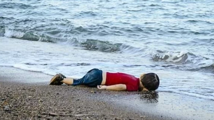 الأمن التركي يقبض بعد خمس سنوات على ثلاثة مهربين متورطين بغرق الطفل آلان الكردي