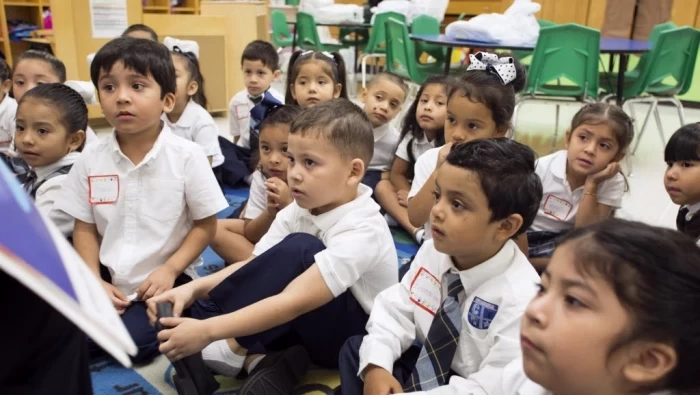 منح للأبحاث الأكاديمية المختصة بتطوير التعليم حول العالم