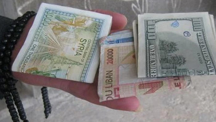 الليرة تسجل تراجعاً كبيراً أمام الدولار