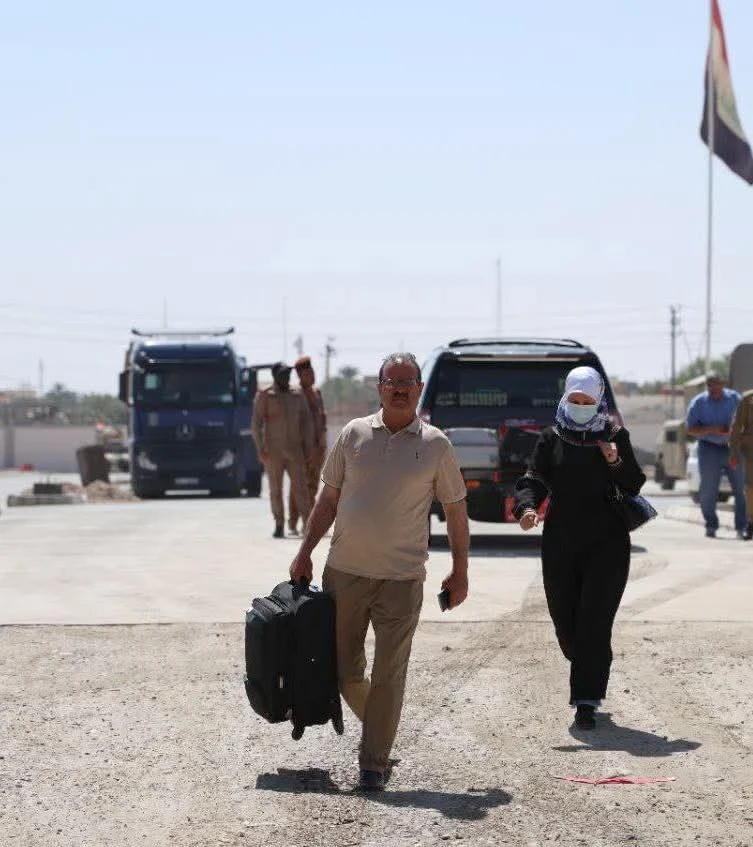 إعادة افتتاح معبر البوكمال بين سوريا والعراق أمام حركة الشاحنات والمسافرين