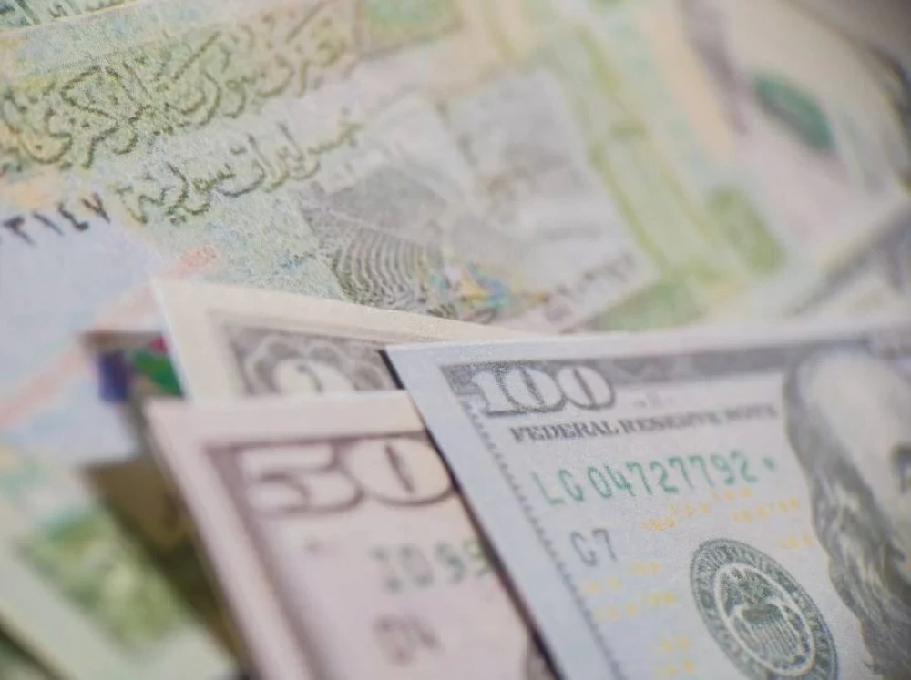المركزي السوري يرفع سعر الدولار في سوريا