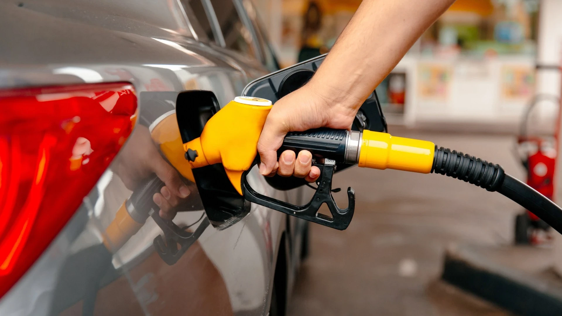 تعديل أسعار المحروقات وفق سعر الصرف في سوريا