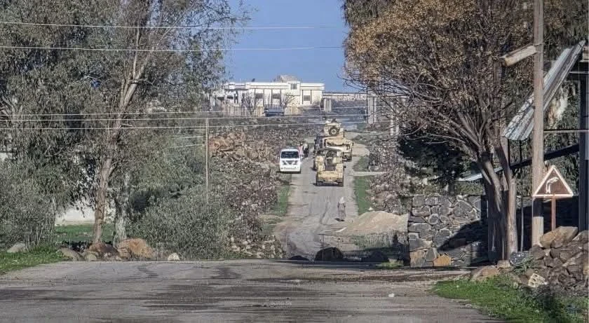 تحركات عسكرية محدودة في ريف القنيطرة تثير تساؤلات حول واقع الاستقرار الحدودي