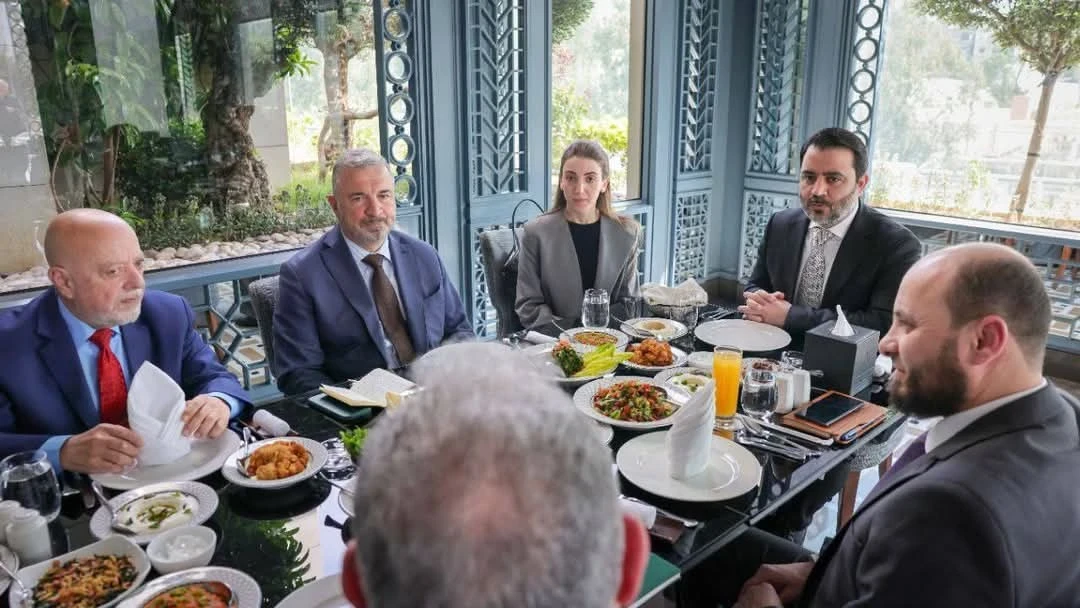 الحكومة السورية تبحث مع البنك الدولي آليات دعم الاقتصاد وتجاوز آثار العقوبات