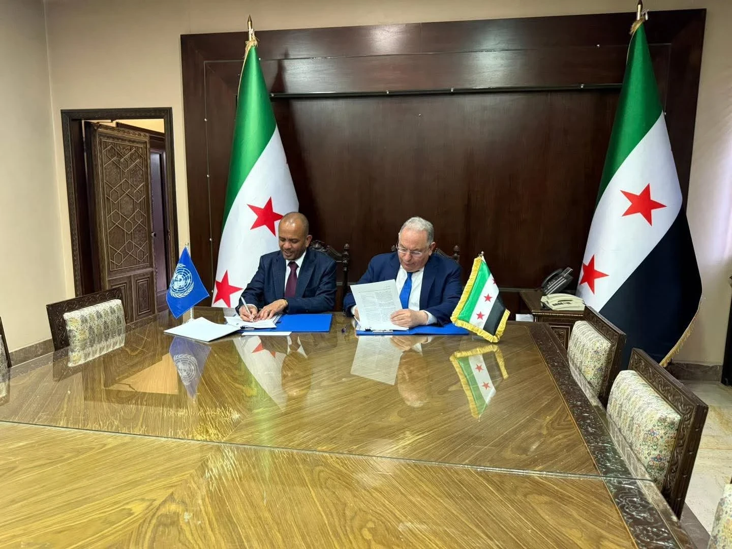 اتفاقية منحة قطرية سعودية لدعم رواتب السوريين عبر الأمم المتحدة