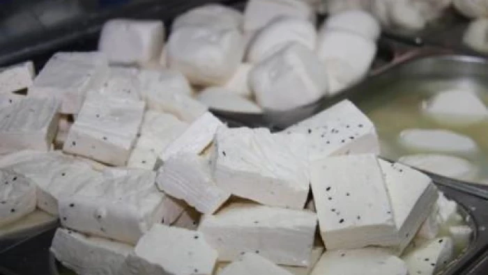 مدير شركة ألبان دمشق: هل يوجد شيء في السوق ارتفع سعره ثم انخفض