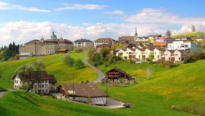 نيوزيلندا تلغي قانونًا “عنصريًا” لتسمح باستقبال مزيد من اللاجئين