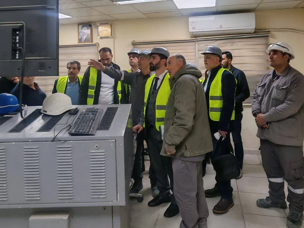 وفد من وزارة الصناعة السورية يختتم زيارة إلى الأردن لتعزيز التعاون في قطاع الإسمنت