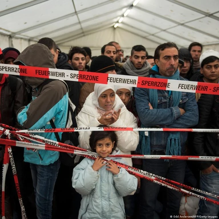 استطلاع يكشف رفضَ غالبية الألمان تجنيسَ مزيد من اللاجئين السوريين