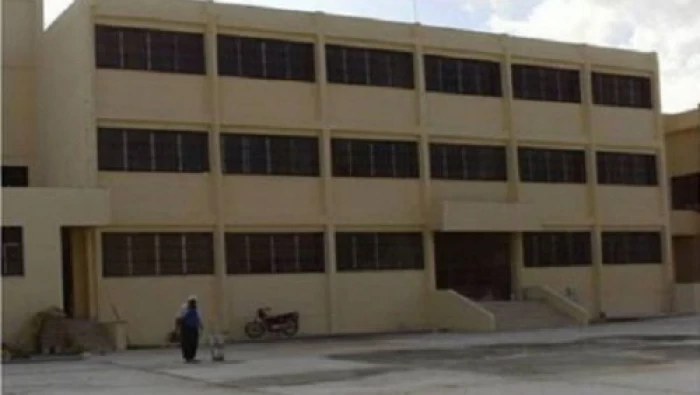 الصحة المدرسية: احتمال تخفيض عدد الطلاب في الصف واتخاذ دوام نصفي في المدارس