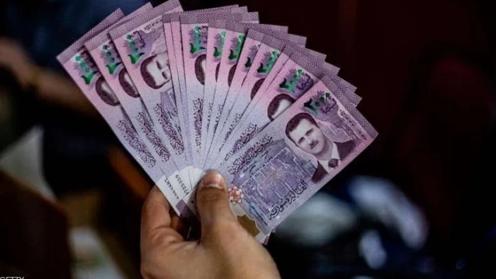 بعكس دمشق .... انخفاض سعر صرف الدولار في إدلب 