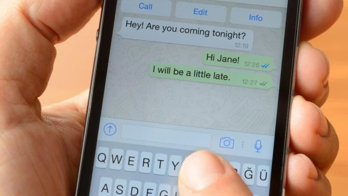 بالفيديو.. كيف تراسل شخصاً عبر تطبيق واتساب دون إضافة رقمه إلى جهات اتصالك؟