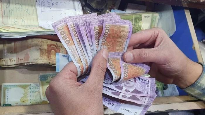 خبير اقتصادي: نعاني من نقص بالموارد المالية والأيام القادمة أصعب أقتصادياً