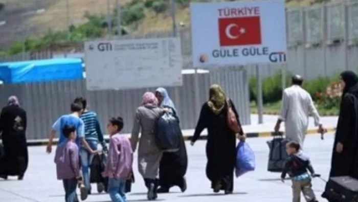 وزير الداخلية: اسطنبول ستبدأ بترحيل السوريين المخالفين في "الكيملك"