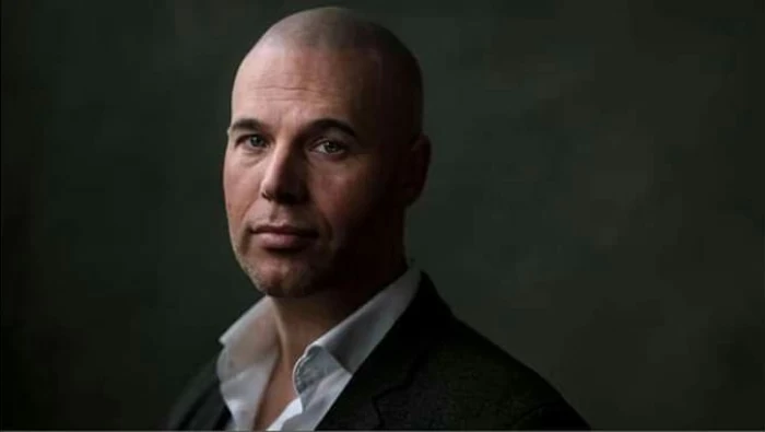 يميني هولندي يعتنق الإسلام بعدما كان مناهضا له