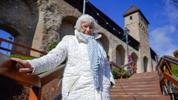 معمرة ألمانية تخوض الانتخابات وعمرها 100 عام