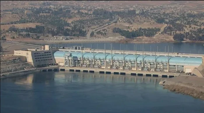 خطوة جديدة في ملف الكهرباء بسوريا… سد تشرين يعود للربط مع الشبكة بعد انقطاع طويل