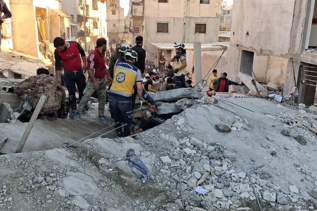 مأساة في حي الرمل الجنوبي: ارتفاع عدد الضحايا وتواصل البحث تحت الأنقاض