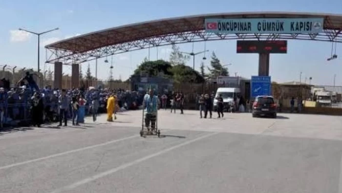 إدارة معبري "باب الهوى وباب السلامة" يحددان مواعيد دخول وخروج اللاجئين السوريين خلال إجازة العيد