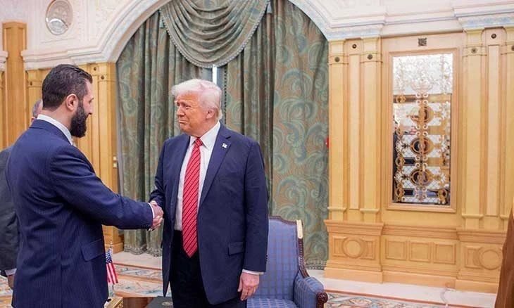 ترامب يُحضّر لإلغاء العقوبات الأمريكية المفروضة على سوريا