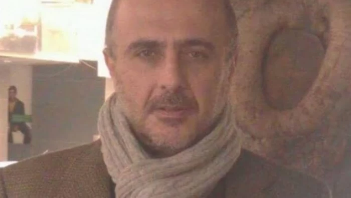 دريد الأسد يقترح الدخان لاستعادة الليرة قيمتها ووقف تدهورها أمام الدولار