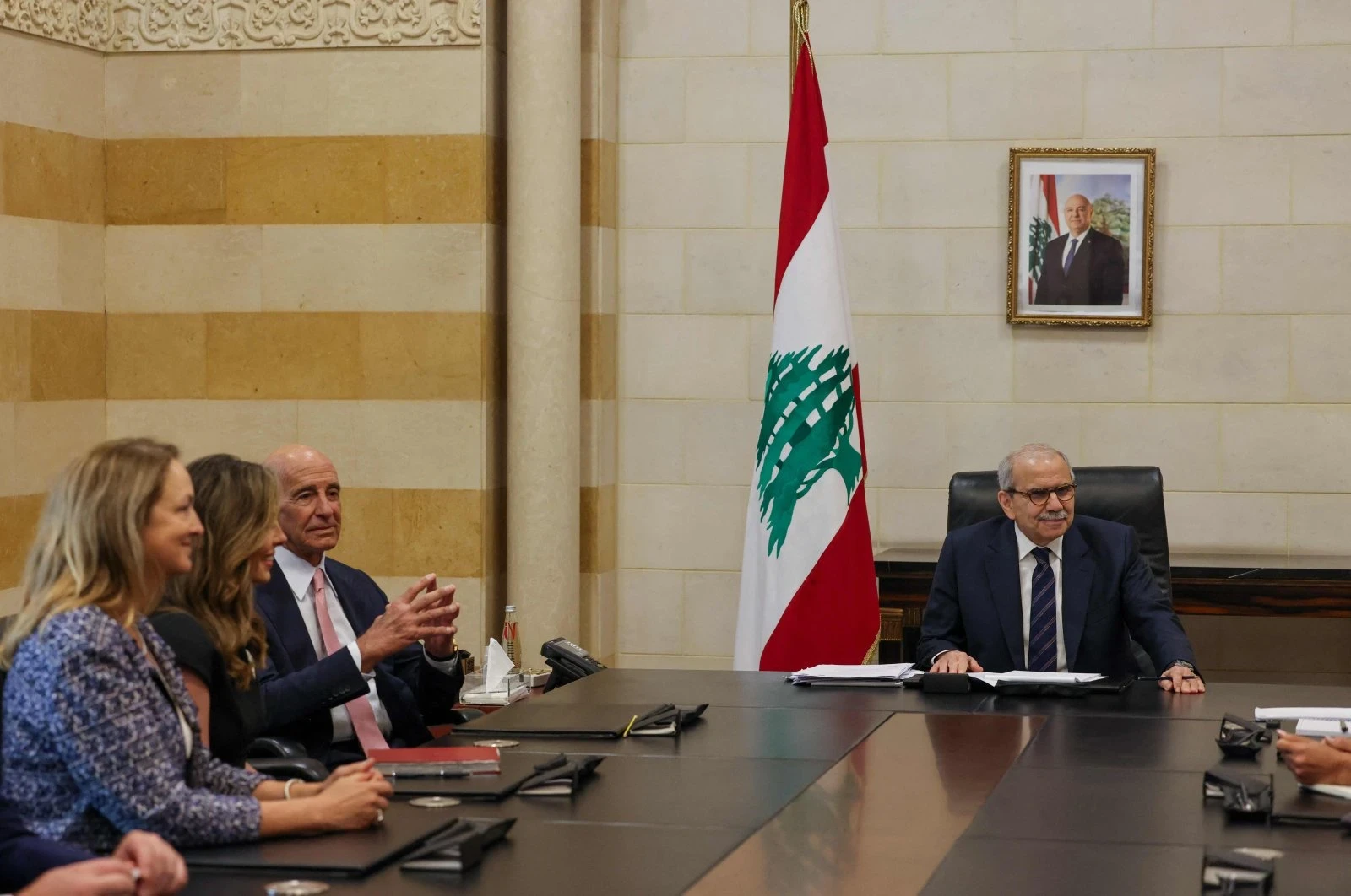 تأكيد لبناني على تطوير العلاقات مع دمشق واستمرار التنسيق الأمني