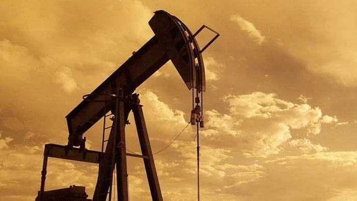 ارتفاع أسعار النفط بنحو 3%