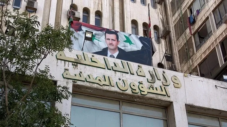 قرار اتحاد نقابات العمال بوقف منح الاستقالات والإجازات بدون أجر