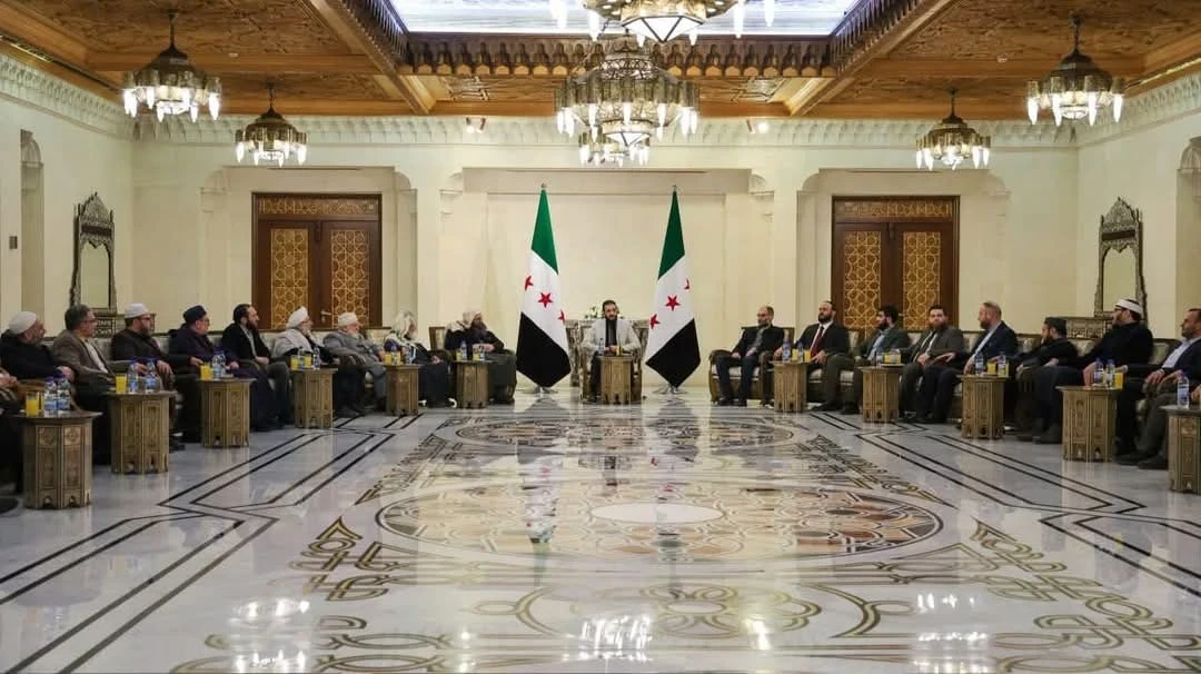 قائد الإدارة السورية الجديدة يبحث مع علماء حلب قضـايا ديـنـية ووطـنية