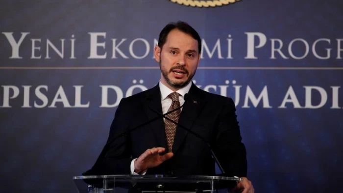 وزير المالية: الليرة التركية  ' تبدو تنافسية '  عند 5.7-5.9 مقابل الدولار