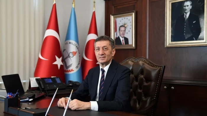 قراران جديدان من وزير التعليم بخصوص امتحانات LGS